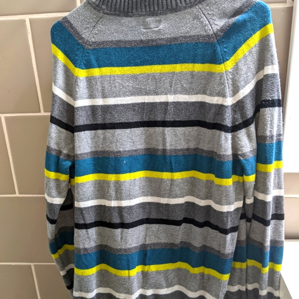Comfy retro sweater